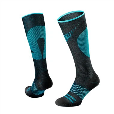 گھٹنے کے جرابوں کو چلانا